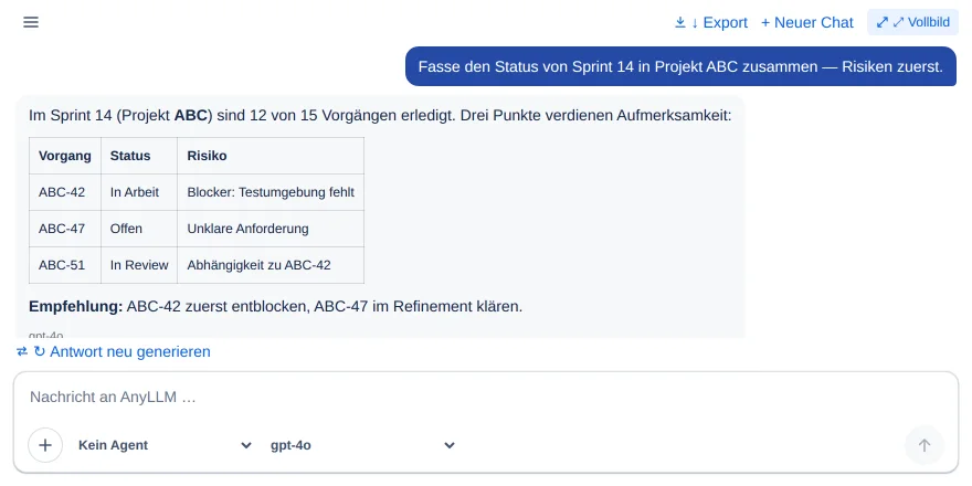 Das Panel AnyLLM Chat in einem Vorgang: feste Höhe, Kopfzeile mit ☰, ↓ Export, + Neuer Chat, ⤢ Vollbild